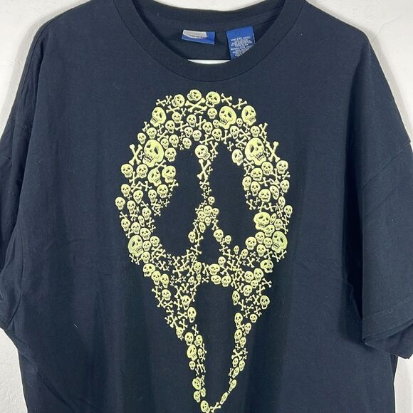 💀👻 Movie SCREAM Ghost Face Skulls Glow in the Dark Horror Tee 2XL - PERFECT! - Picture 3 of 7